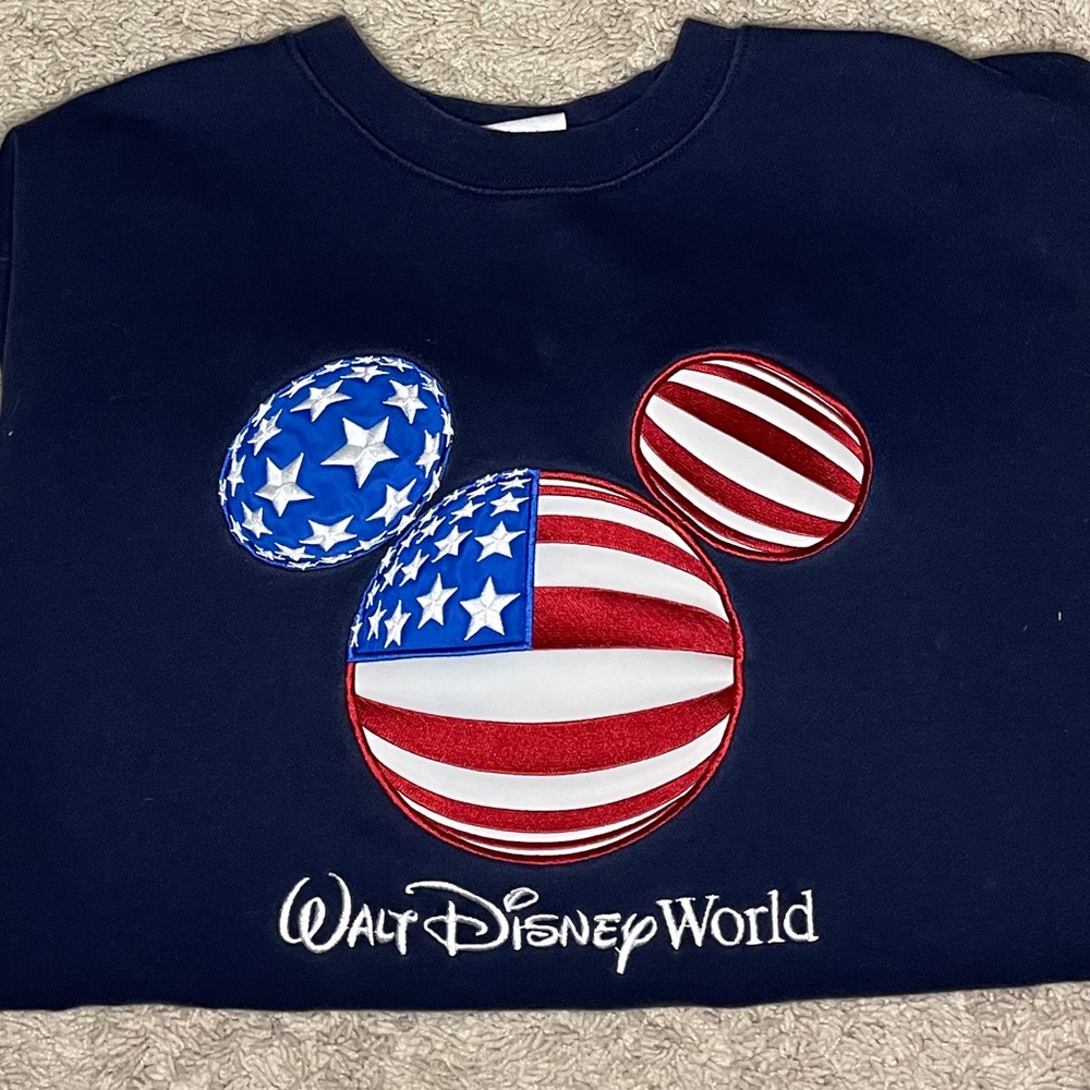 VINTAGE DISNEY CREW NECK